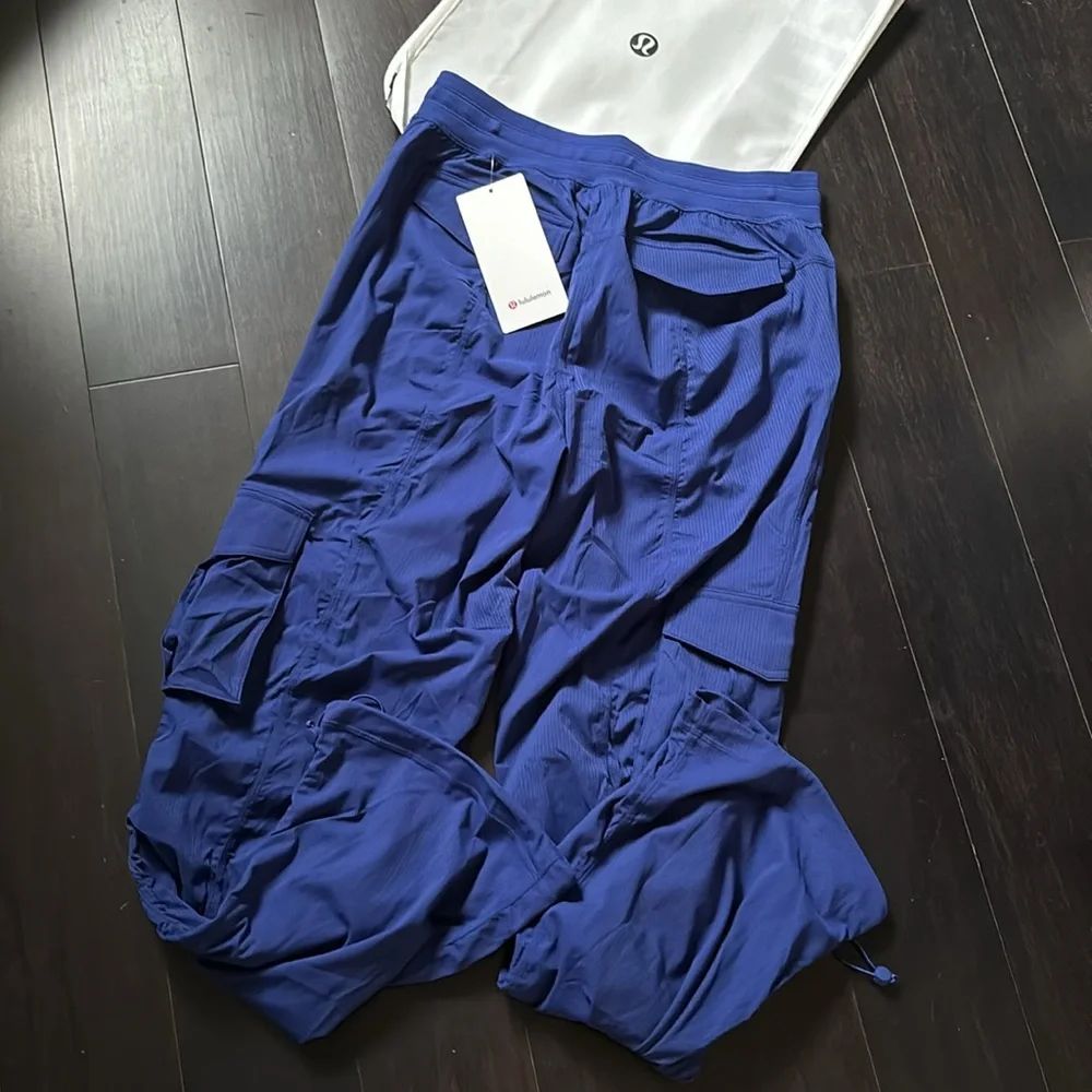 LULULEMON DANCE STUDIO RELAXED FIT MR CARGO PANTS IN LARK SZ M NWT - Picture 6 of 11